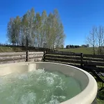 別荘 Zurawi Klangor - Dom Z Sauna I Jacuzzi